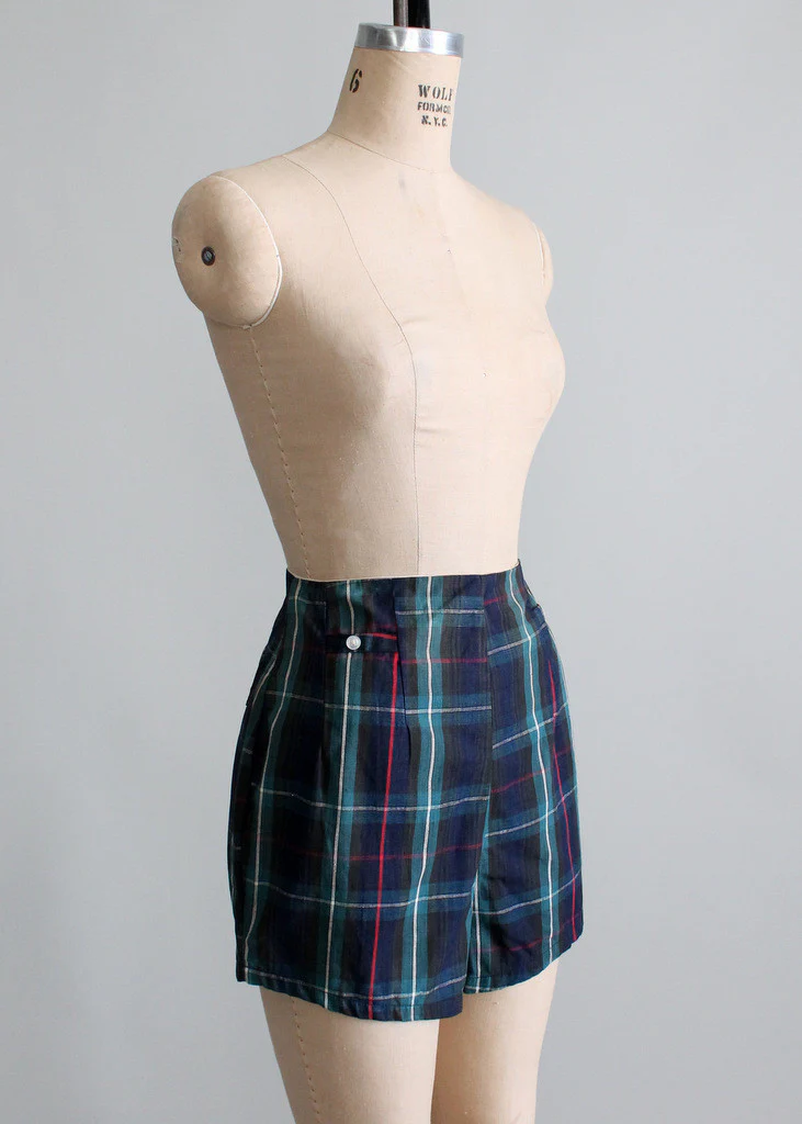 Vintage 1950s High Waisted Plaid Pin Up Shorts - Image 3