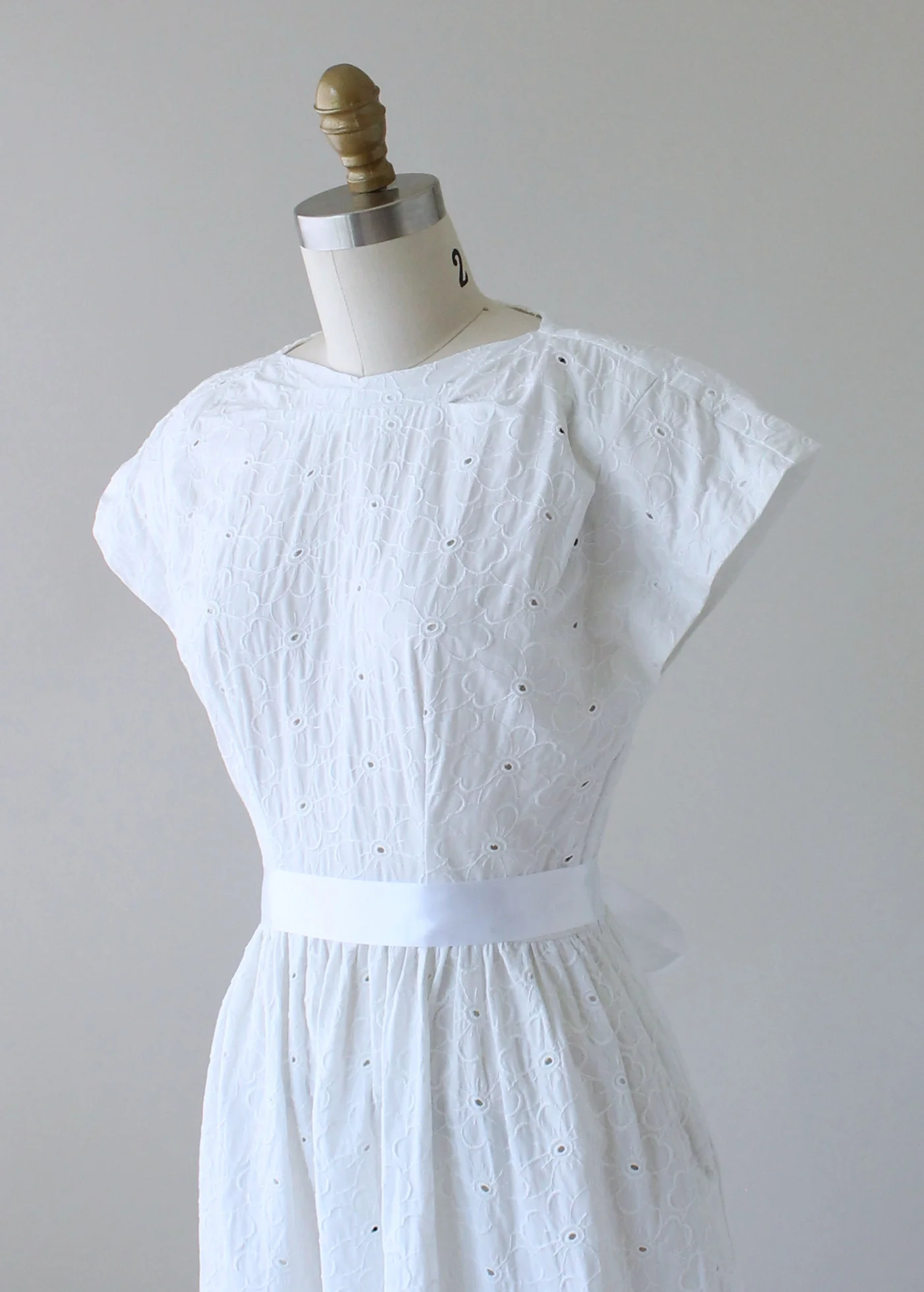 Vintage 1960s White Flower Maxi Wedding Dress - Image 6